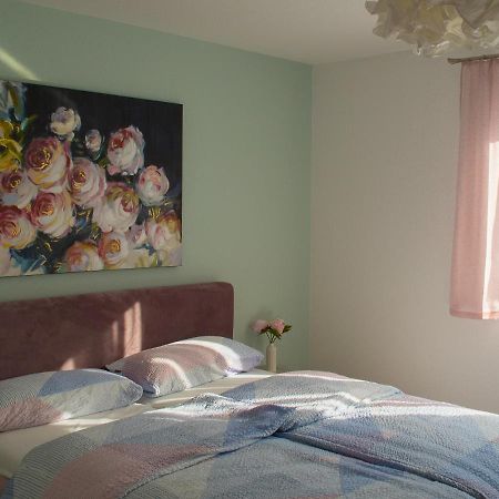 Geraeumige Ferienwohnung In Kindelbrueck Fuer Bis Zu 4 Personen - Barriefrei Exteriör bild